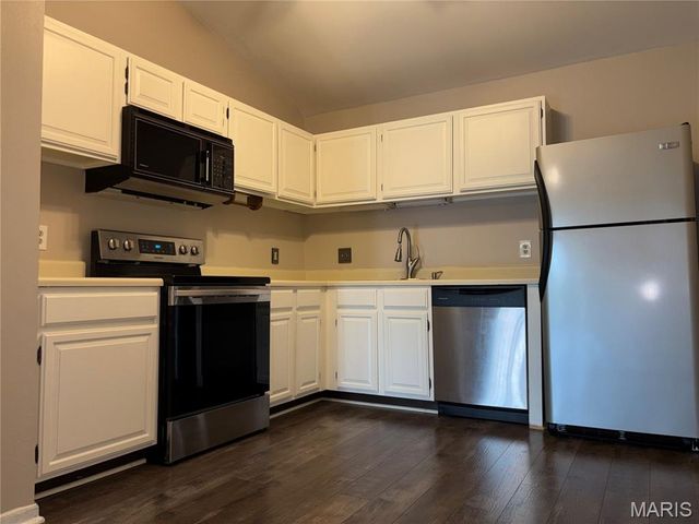 1935 Marine Terrace Drive J, Maryland Heights, MO 63146