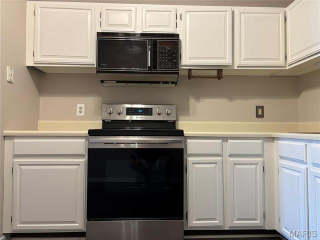 1935 Marine Terrace Drive J, Maryland Heights, MO 63146