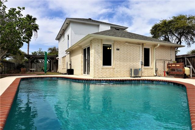 204 Sandpiper Dr, Portland, TX 78374