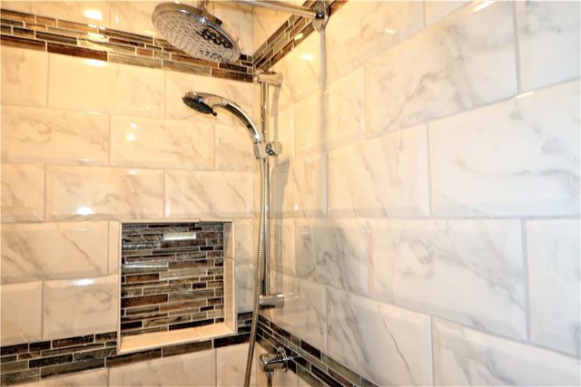 204 Sandpiper Dr, Portland, TX 78374