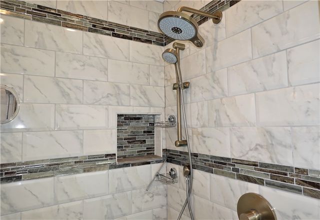 204 Sandpiper Dr, Portland, TX 78374