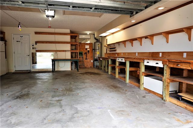 204 Sandpiper Dr, Portland, TX 78374