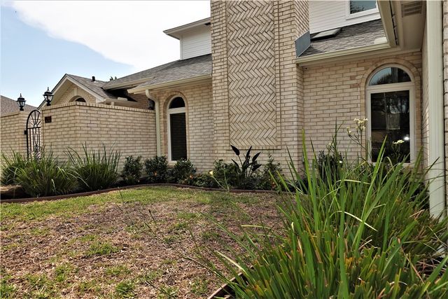 204 Sandpiper Dr, Portland, TX 78374