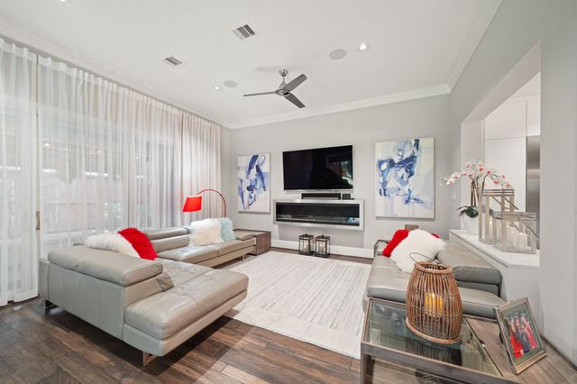 14855 Perthshire Road, Houston, TX 77079