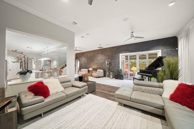 14855 Perthshire Road, Houston, TX 77079