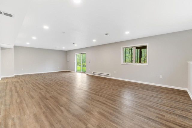 262 Silver Fox DRIVE N, Kewaskum, WI 53040