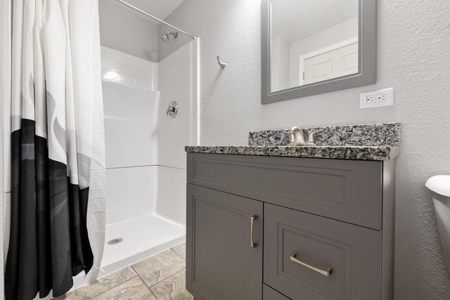 262 Silver Fox DRIVE N, Kewaskum, WI 53040