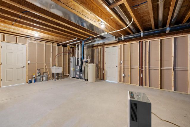 262 Silver Fox DRIVE N, Kewaskum, WI 53040