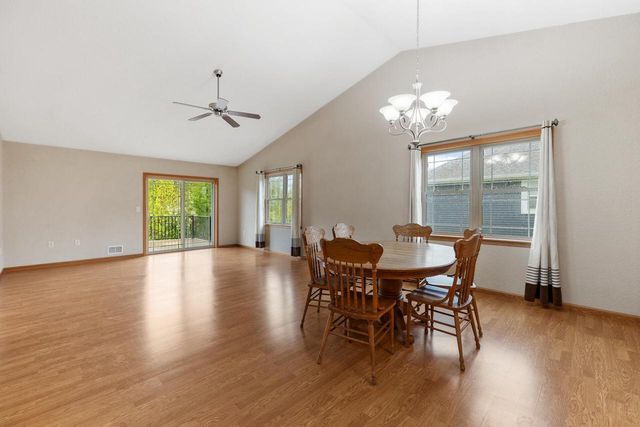 262 Silver Fox DRIVE N, Kewaskum, WI 53040
