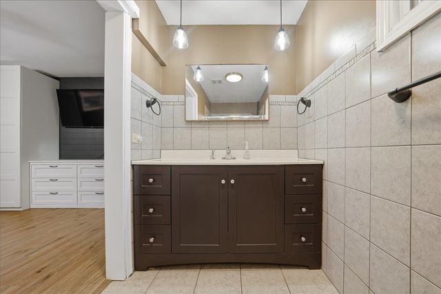 9960 W 151 Street, Orland Park, IL 60462