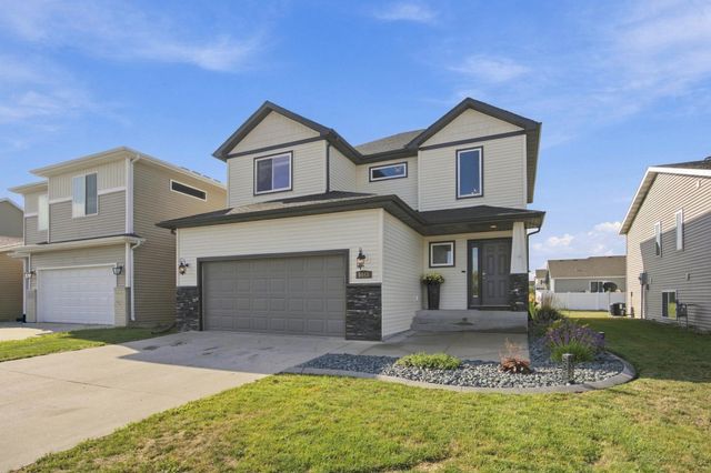 5848 56th Avenue S, Fargo, ND 58104