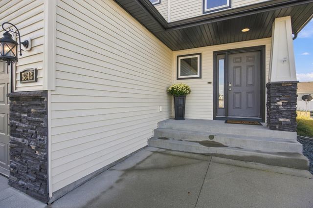 5848 56th Avenue S, Fargo, ND 58104