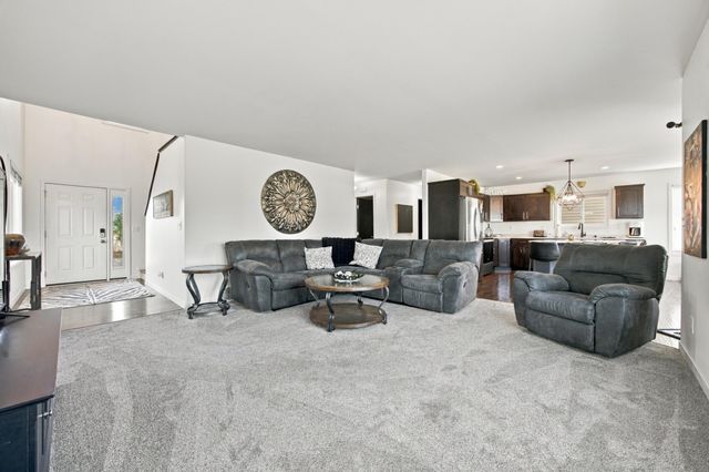 5848 56th Avenue S, Fargo, ND 58104