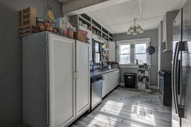 305 Bartlett Avenue, Joplin, MO 64804