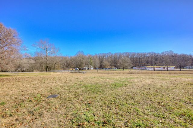 305 Bartlett Avenue, Joplin, MO 64804