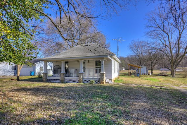 305 Bartlett Avenue, Joplin, MO 64804