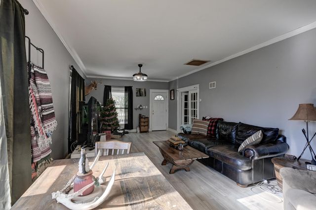 305 Bartlett Avenue, Joplin, MO 64804