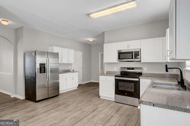 6355 Grey Fox Way, Riverdale, GA 30296