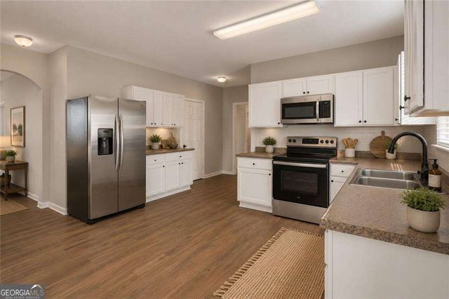6355 Grey Fox Way, Riverdale, GA 30296