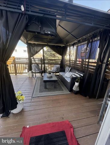 3164 DERRY RD, Philadelphia, PA 19154