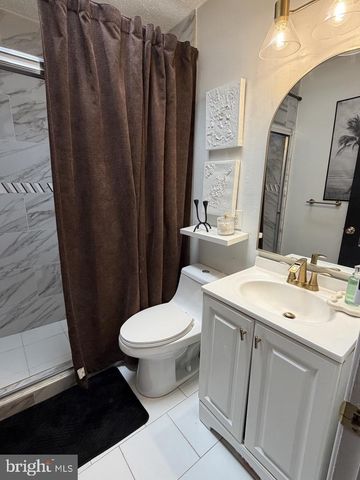 3164 DERRY RD, Philadelphia, PA 19154