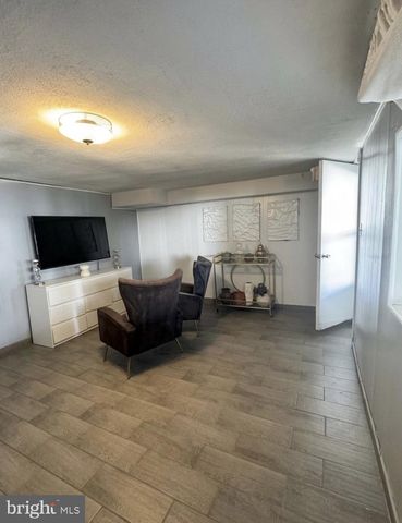 3164 DERRY RD, Philadelphia, PA 19154