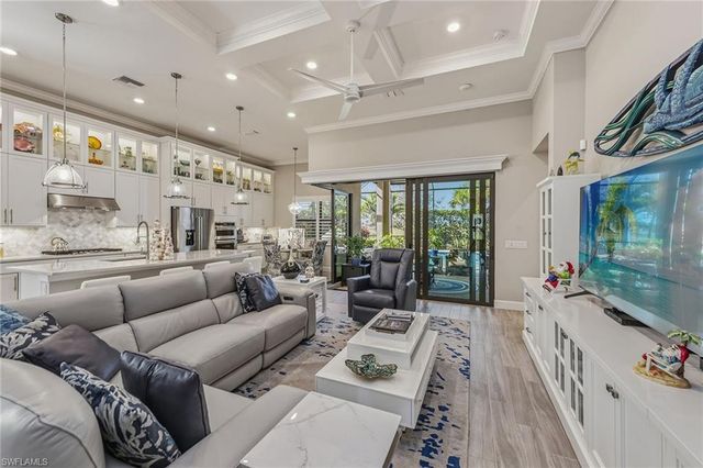 2797 Amaranda CT, Naples, FL 34114