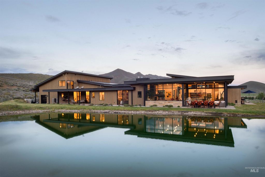 20 Mcatee Lane, Hailey, ID 83333