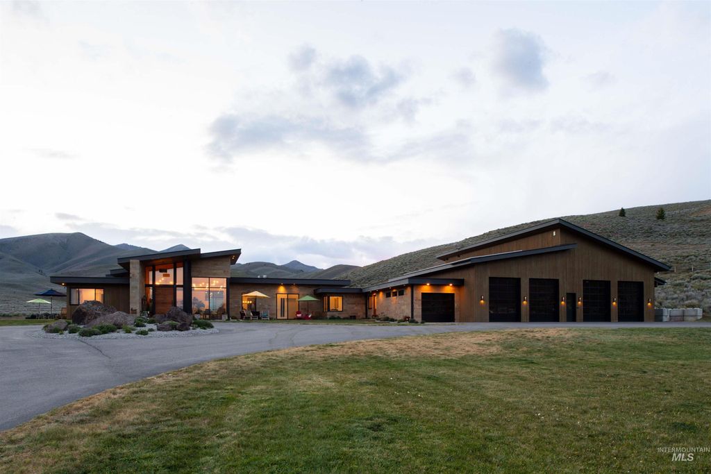 20 Mcatee Lane, Hailey, ID 83333 photo 2
