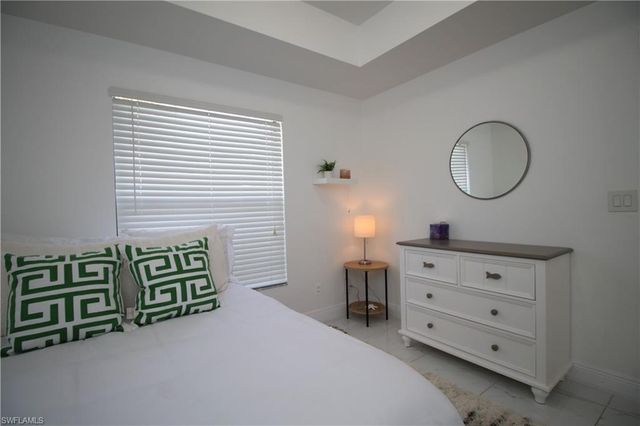 3323 Olympic DR 712, Naples, FL 34105
