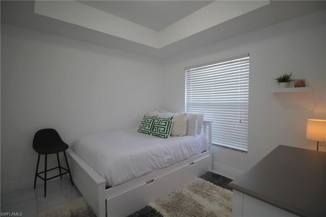 3323 Olympic DR 712, Naples, FL 34105