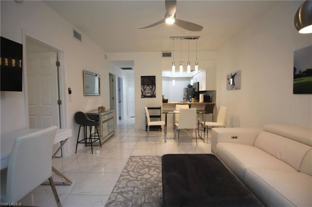 3323 Olympic DR 712, Naples, FL 34105
