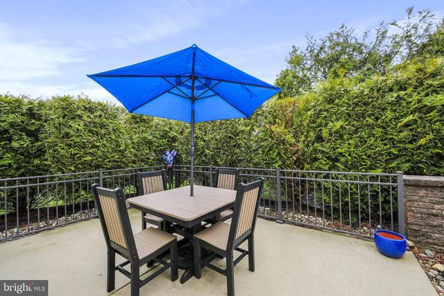 2 ALVERLEY CIR, Medford, NJ 08055