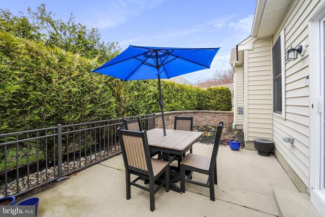 2 ALVERLEY CIR, Medford, NJ 08055