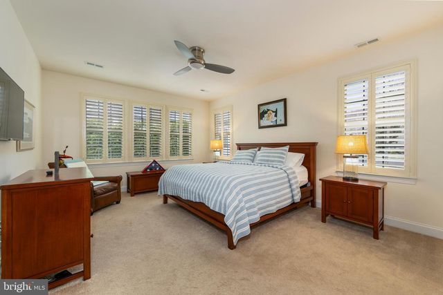 2 ALVERLEY CIR, Medford, NJ 08055