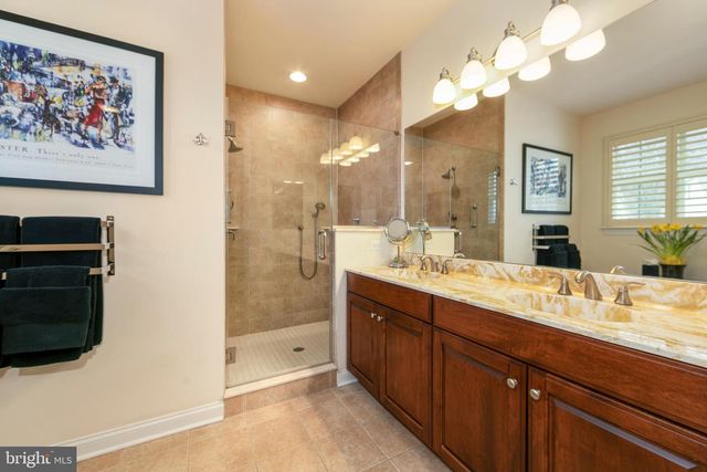 2 ALVERLEY CIR, Medford, NJ 08055