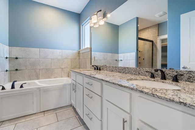 1100 Canyon Gate Drive, Siloam Springs, AR 72761