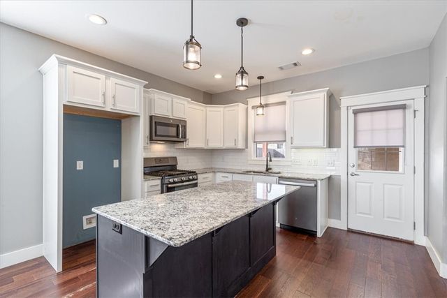 1100 Canyon Gate Drive, Siloam Springs, AR 72761