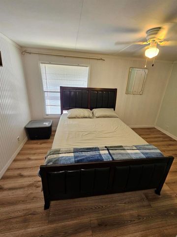 8550 SW 20th Street, Davie, FL 33324