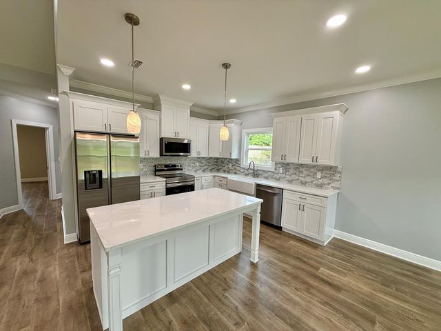 899 Barfield, Cowarts, AL 36321