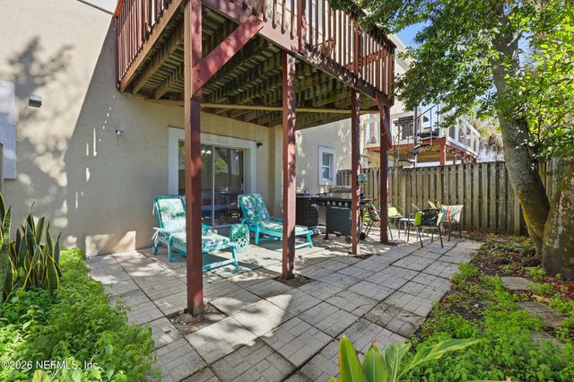 404 9TH Avenue N, Jacksonville Beach, FL 32250