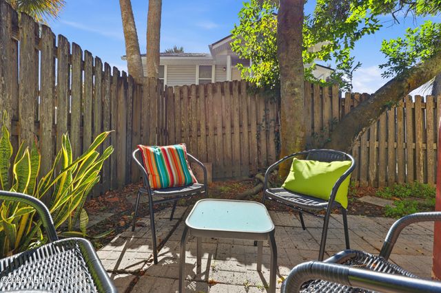 404 9TH Avenue N, Jacksonville Beach, FL 32250