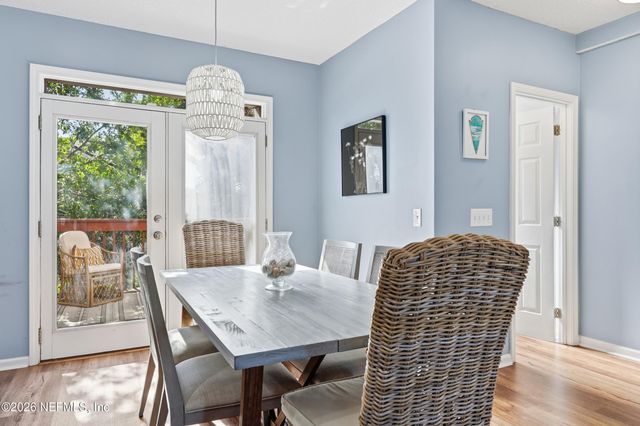 404 9TH Avenue N, Jacksonville Beach, FL 32250