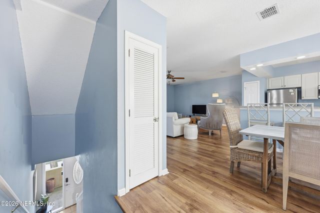 404 9TH Avenue N, Jacksonville Beach, FL 32250