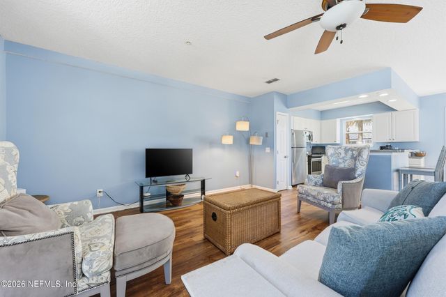 404 9TH Avenue N, Jacksonville Beach, FL 32250