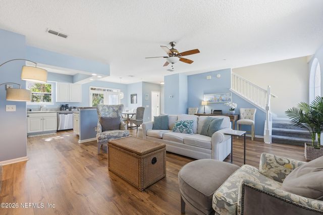 404 9TH Avenue N, Jacksonville Beach, FL 32250