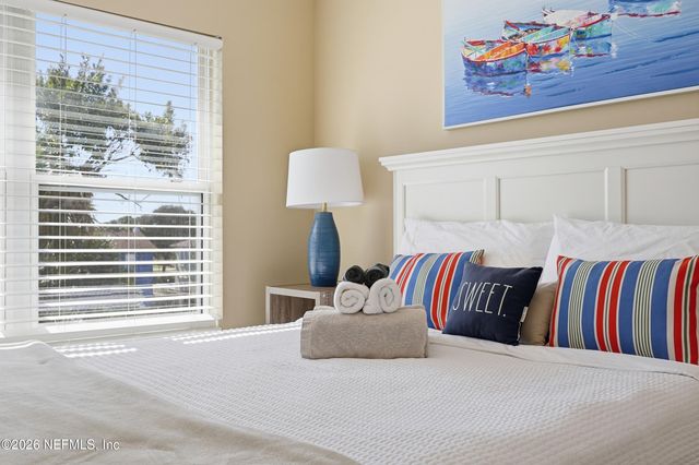 404 9TH Avenue N, Jacksonville Beach, FL 32250