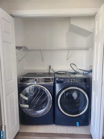 66 Terhune 14, Lodi, NJ 07644