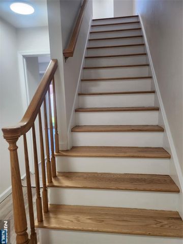 66 Terhune 14, Lodi, NJ 07644