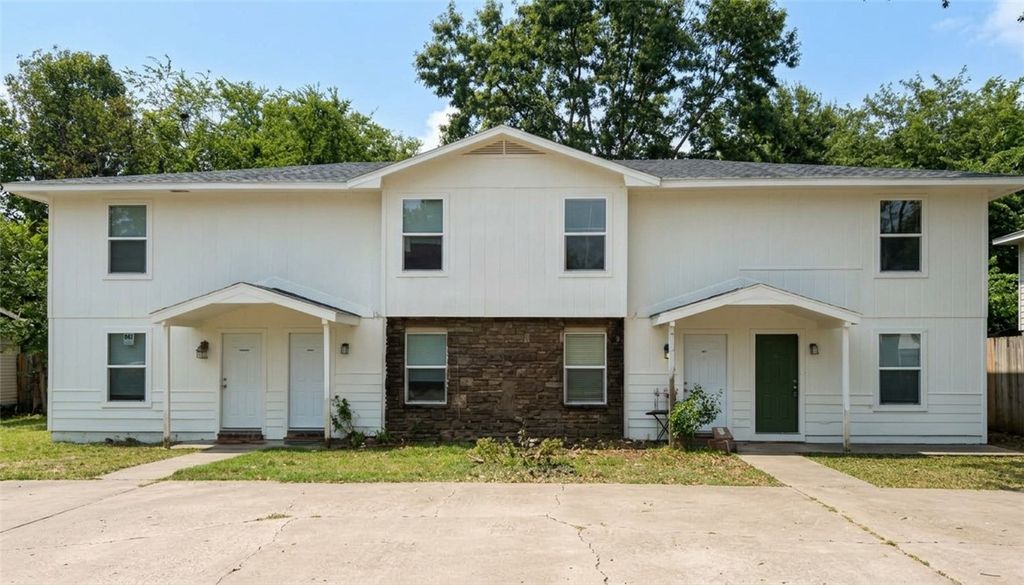 514 N Betty Jo Drive, Fayetteville, AR 72701